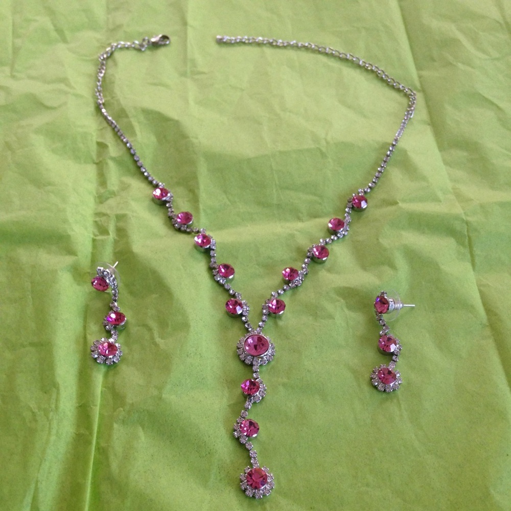 Rosy pink necklace